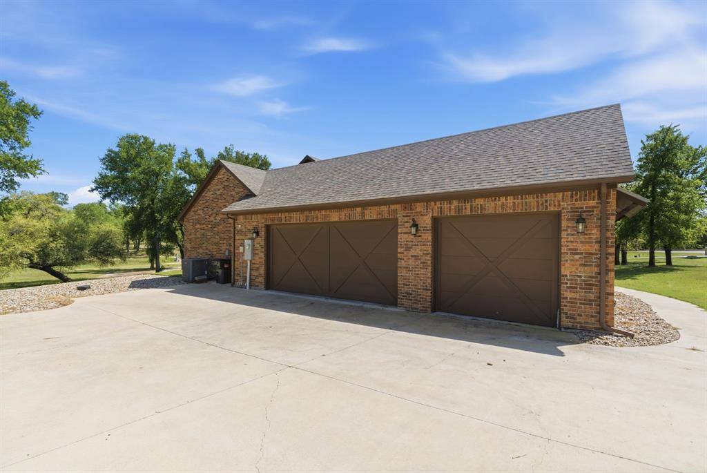 104 Oak Bend Court, Lipan, TX 76462