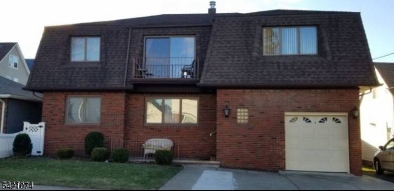 11 Alpine St, Garfield City, NJ 07026