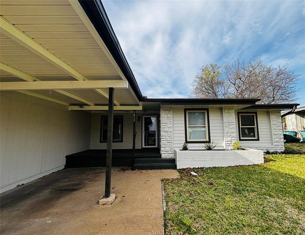 1815 W Brockett Street, Sherman, TX 75092