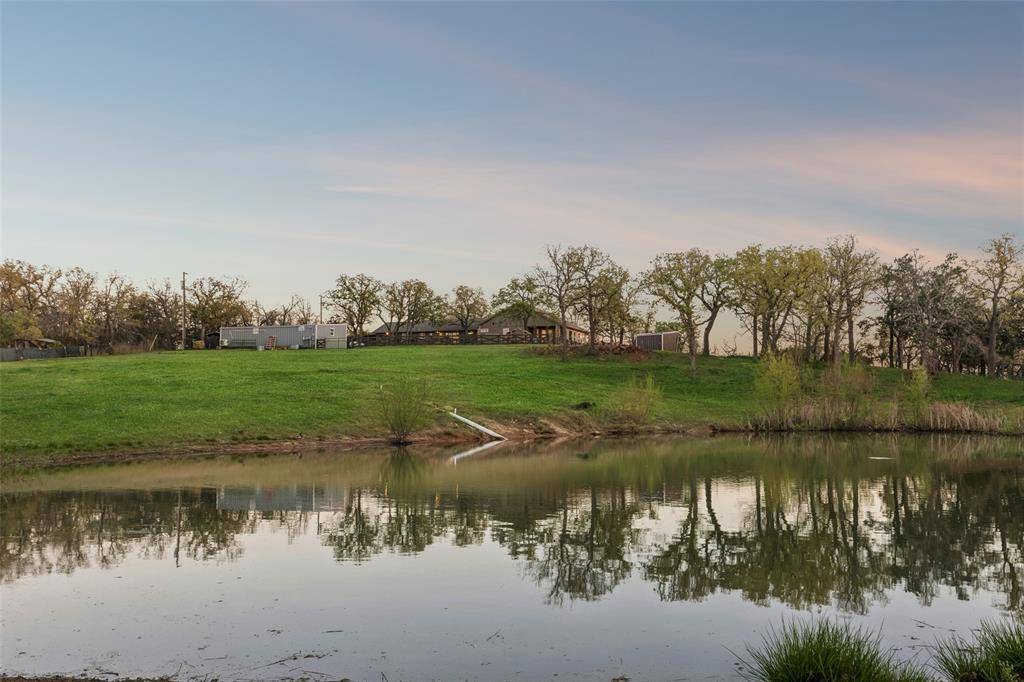 100 Swisher Road, Shady Shores, TX 76208