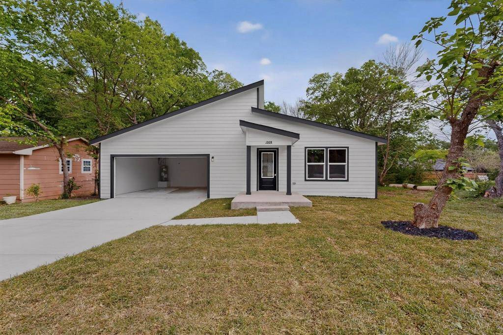 1009 Netherland Drive, Seagoville, TX 75159