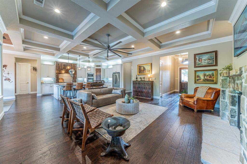 1208 Yosemite Way, Burleson, TX 76028