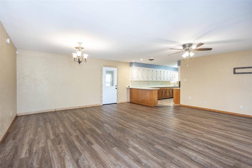 6989 W FM 922, Era, TX 76238