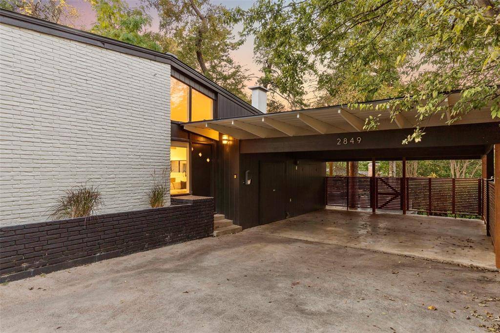 2849 Claudette Avenue, Dallas, TX 75211