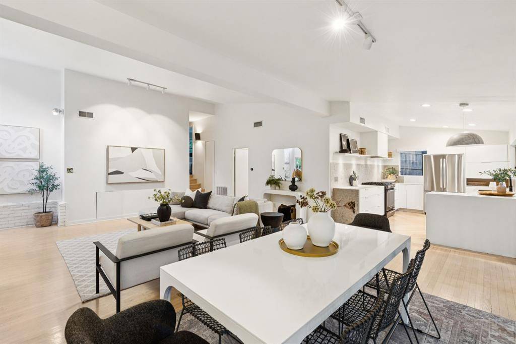 2849 Claudette Avenue, Dallas, TX 75211