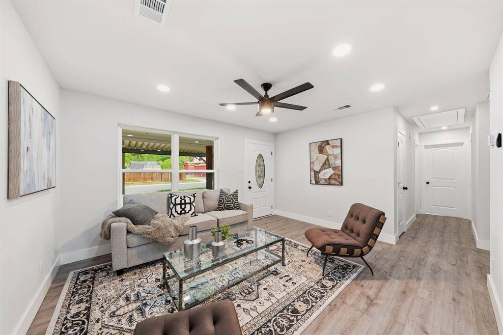 1831 Lee Street, Mesquite, TX 75149