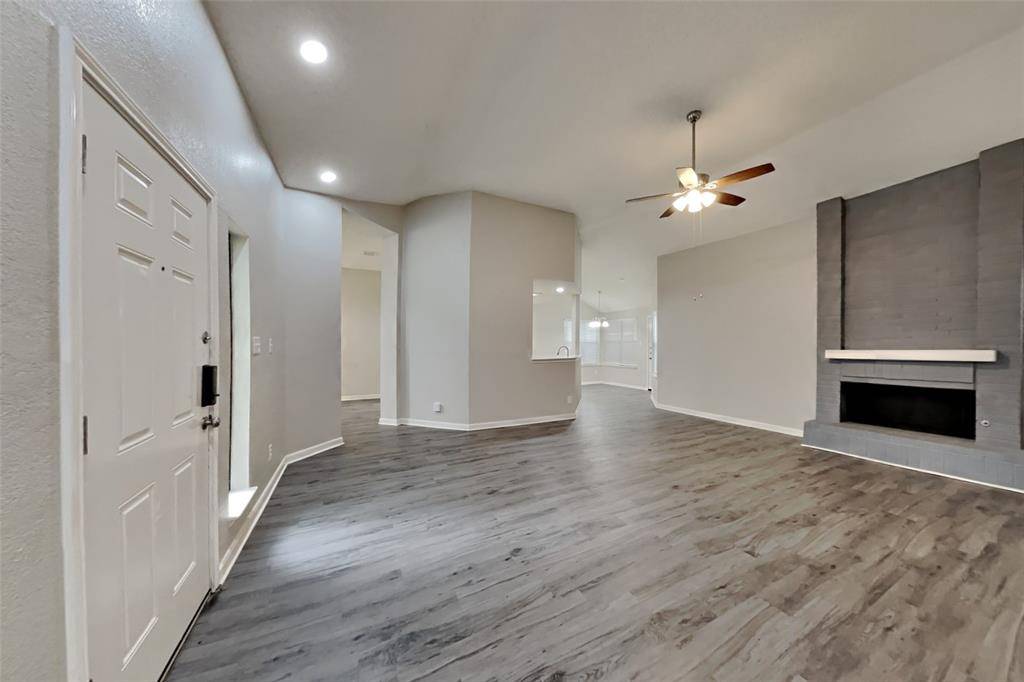 412 Trail View Lane, Garland, TX 75043