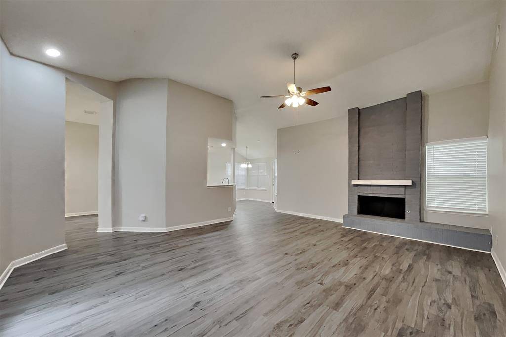 412 Trail View Lane, Garland, TX 75043