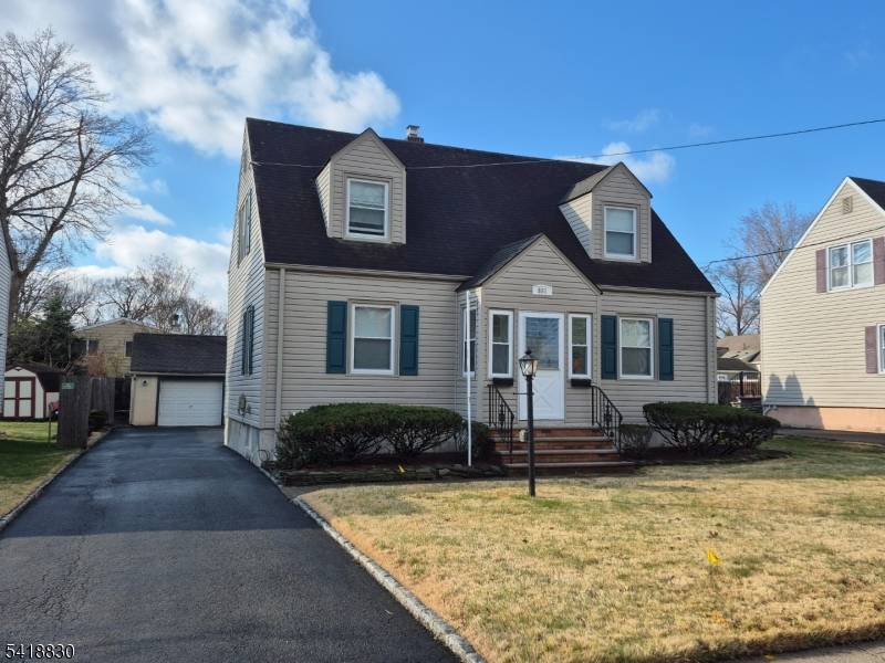 551 Spruce Ave #2 Fl, Garwood Boro, NJ 07027