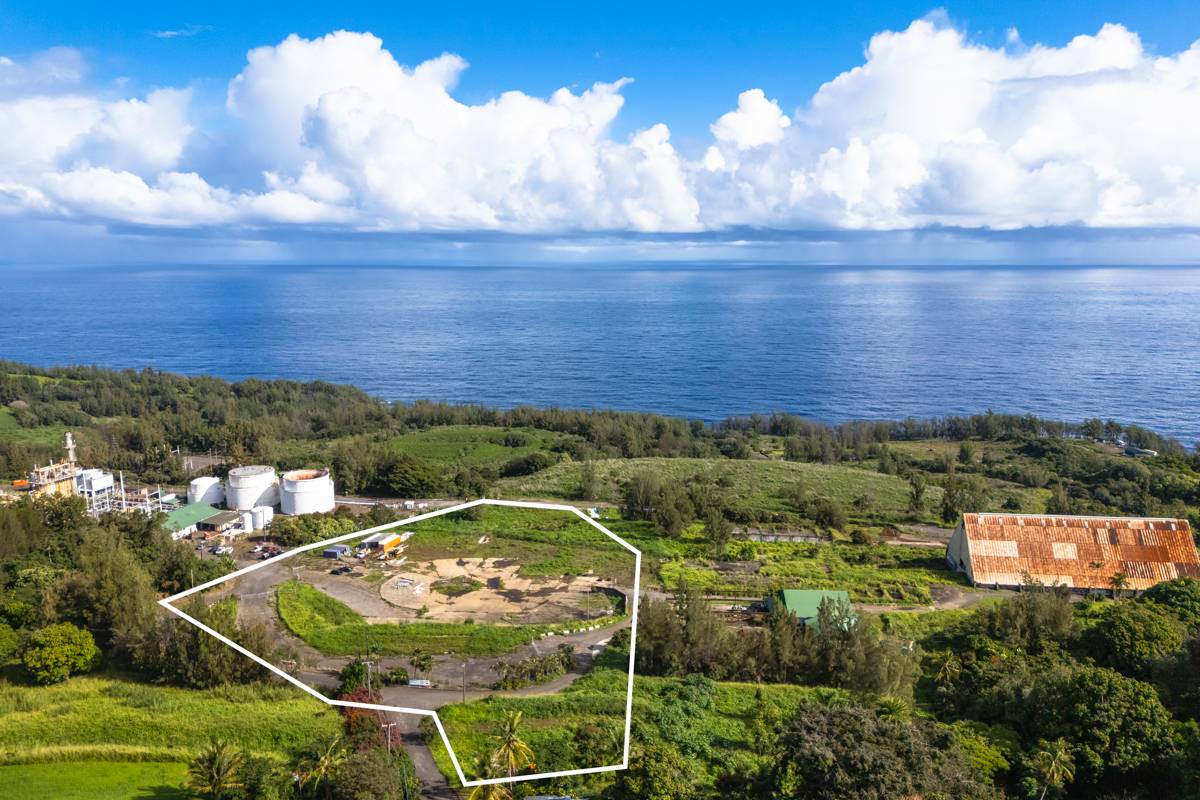45-300 HAINA CAMP RD, Honokaa, HI 96727