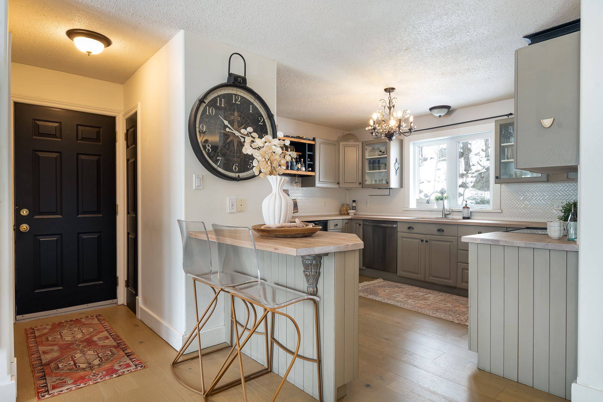 791 Old Muskoka RD, Huntsville, ON P0B 1M0