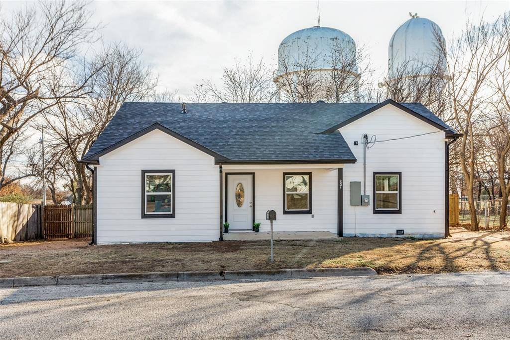 804 Lively Street, Bowie, TX 76230