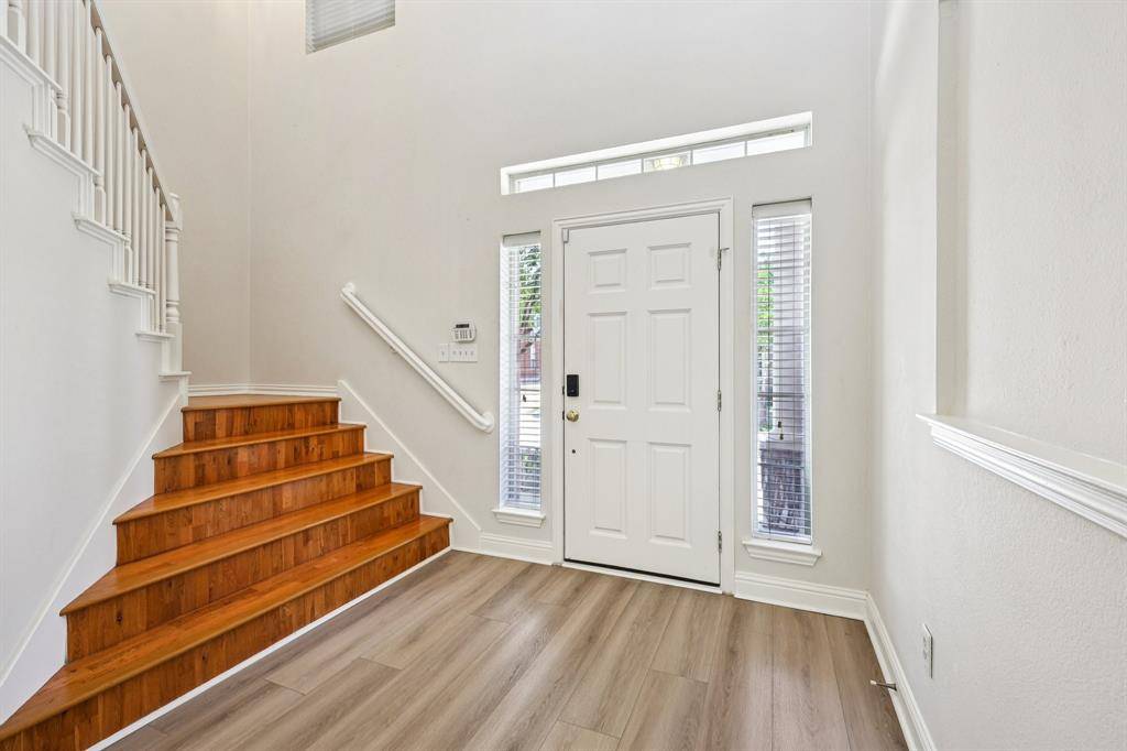 458 Richmond Street, Irving, TX 75063