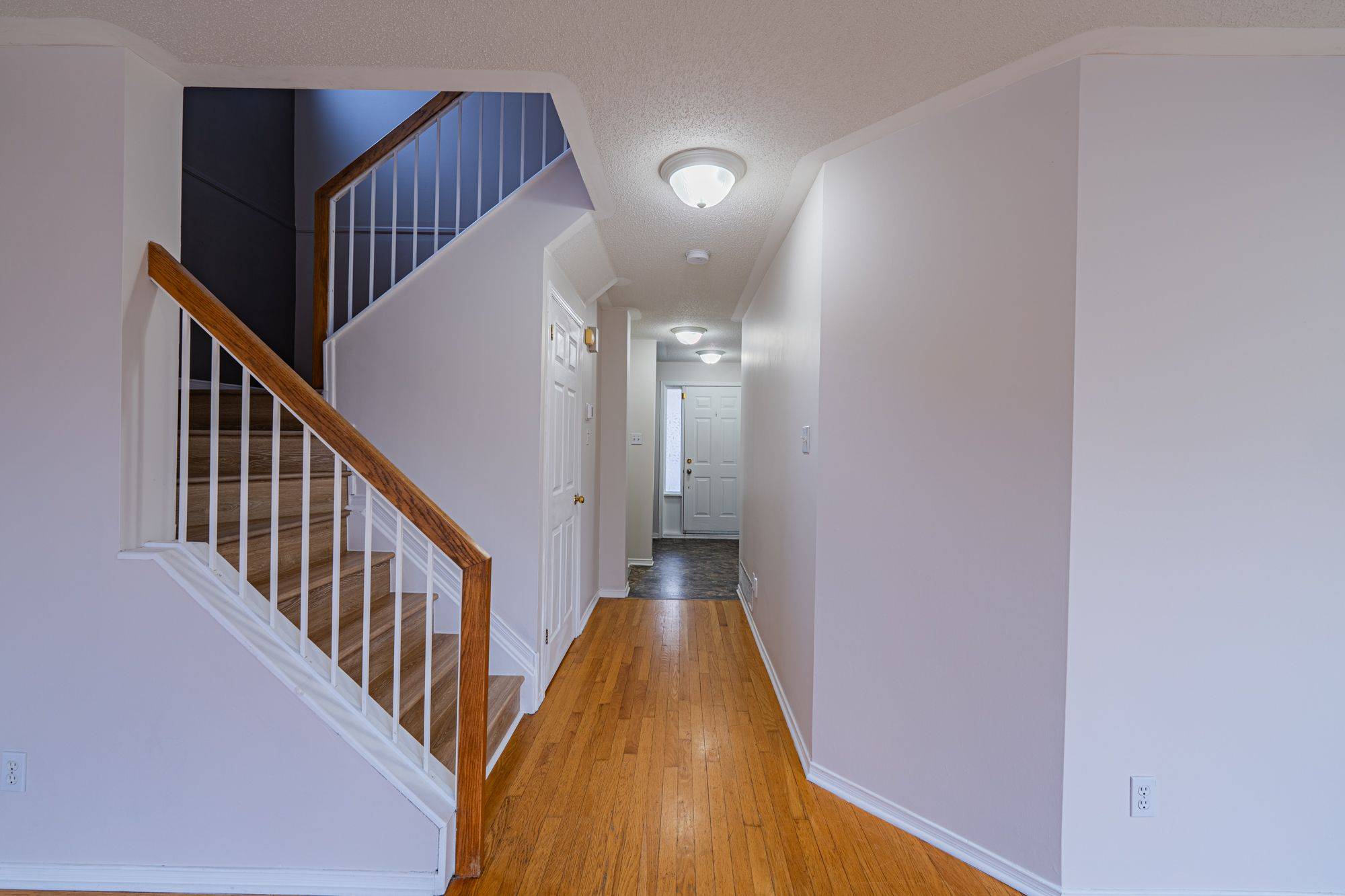 182 Windhurst DR, Barrhaven, ON K2G 6J4