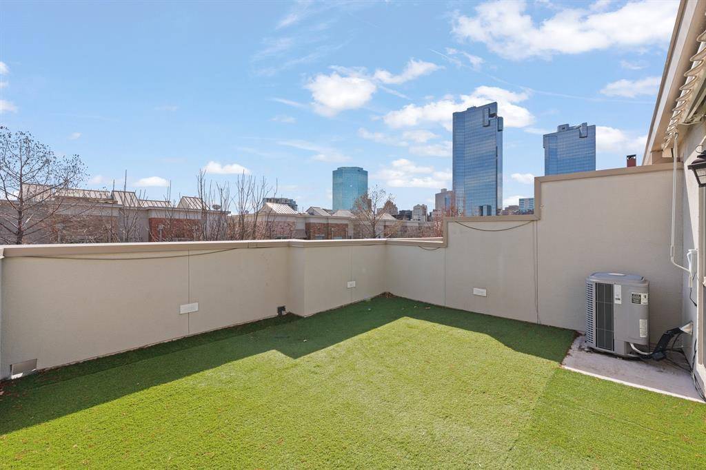 705 E 1st Street, Fort Worth, TX 76102