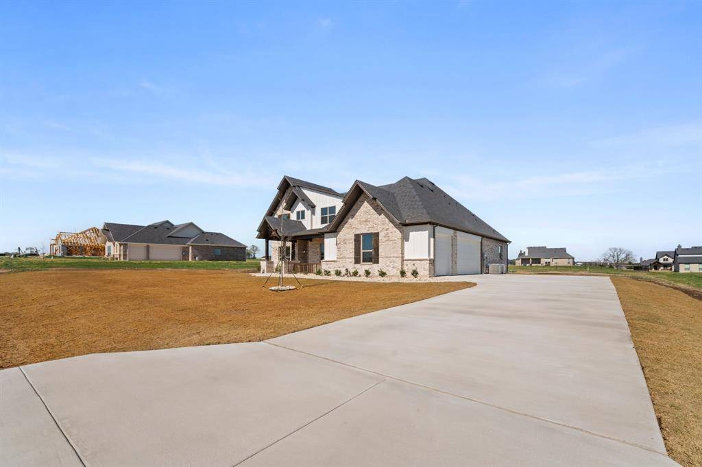 441 Paradise Ridge Drive, Waxahachie, TX 75167