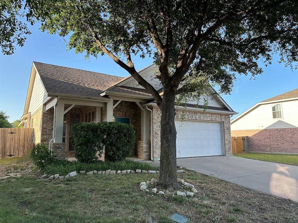 420 Donagon Court, Fort Worth, TX 76052