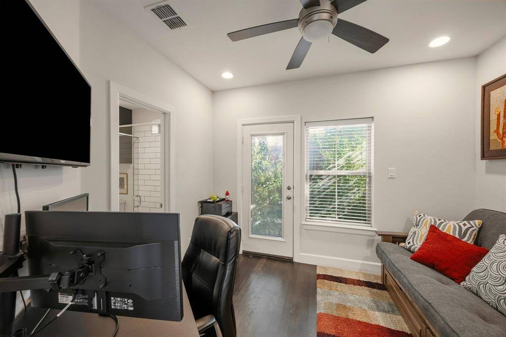 730 Spanish Oaks Place, Dallas, TX 75204