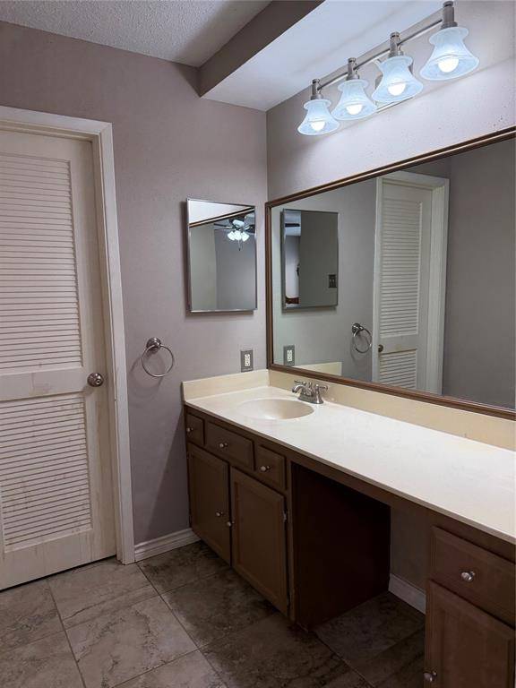 2714 Creek Wood Court, Carrollton, TX 75006