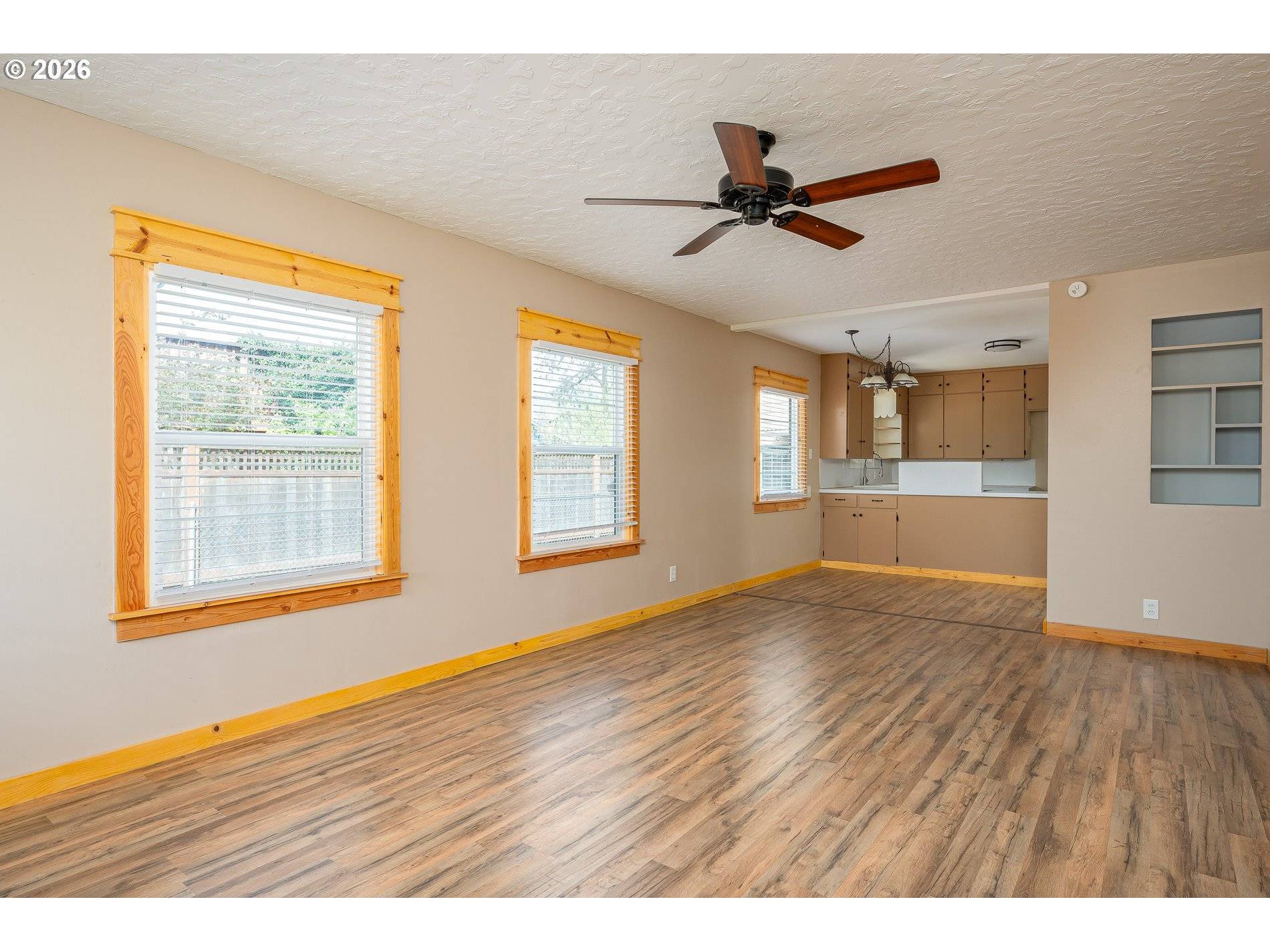 1520 N MAPLE ST, Canby, OR 97013