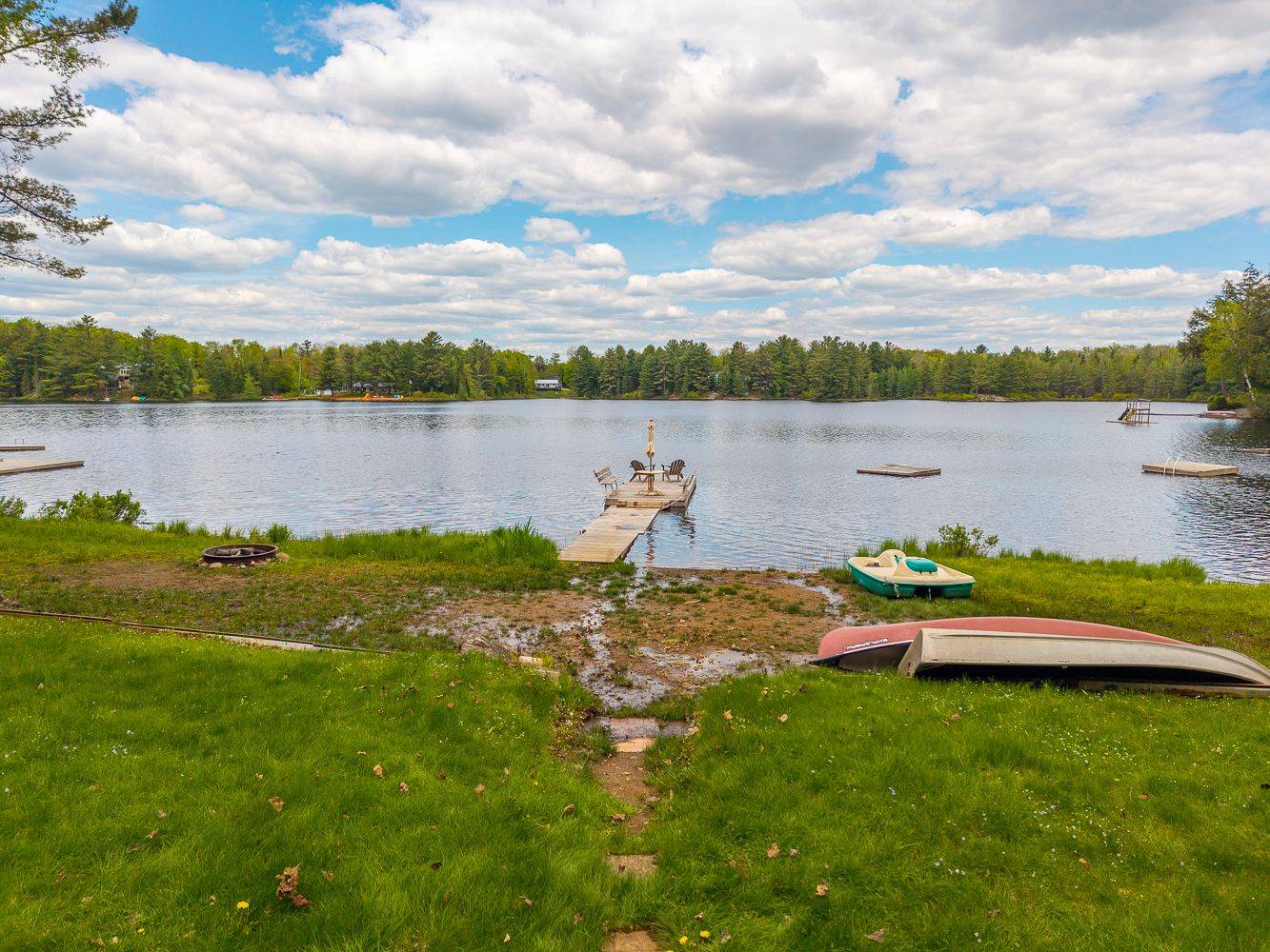 247 Mainhood RD, Huntsville, ON P0B 1M0