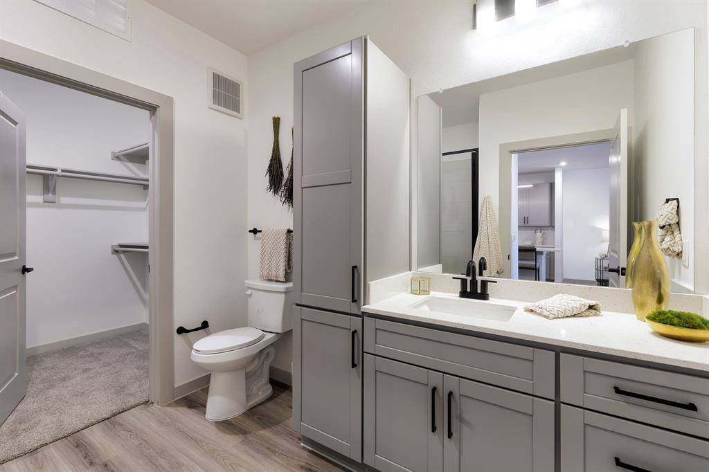 750 Turner Warnell Road #2001, Arlington, TX 76001