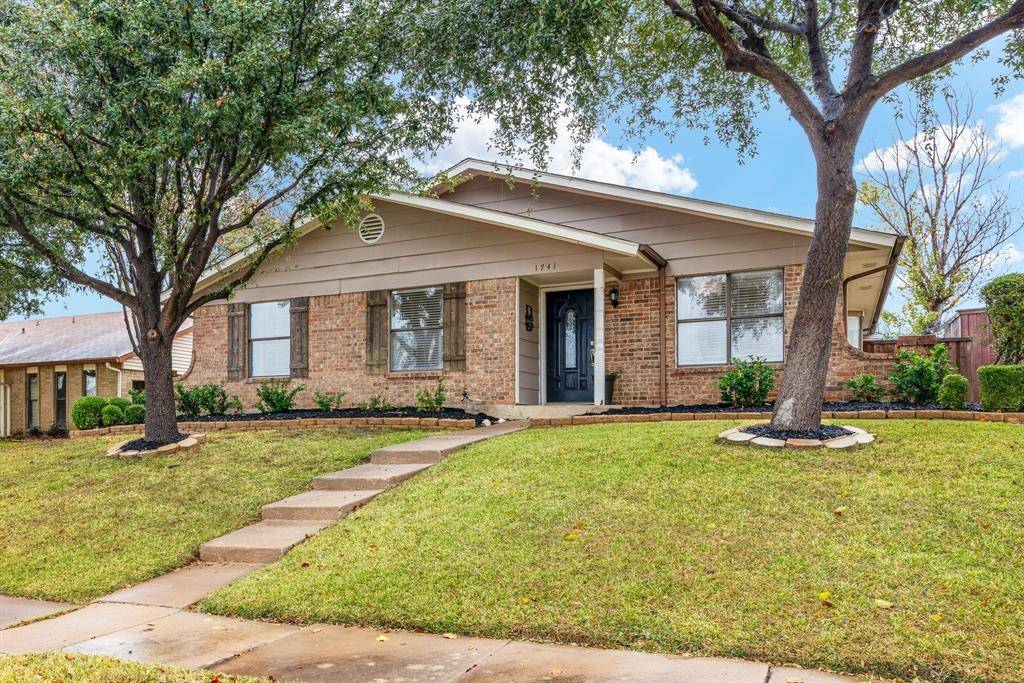 1741 Delaford Drive, Carrollton, TX 75007