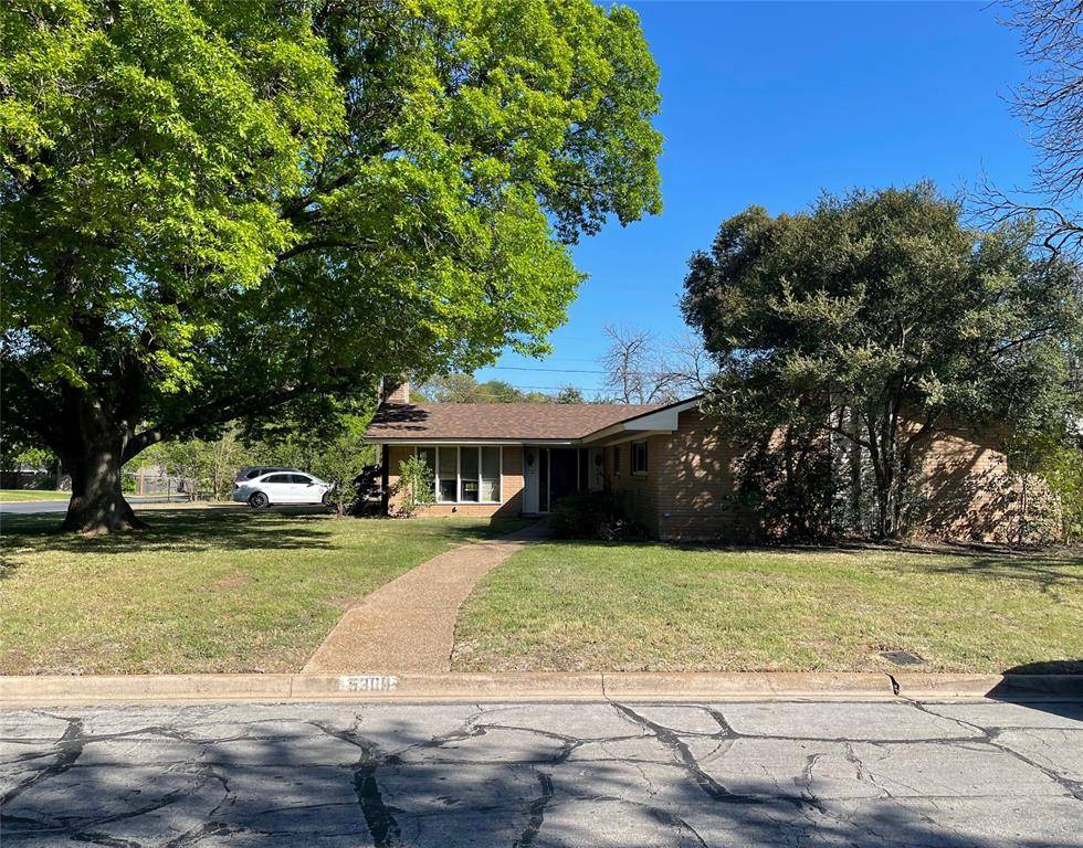 5300 Lake Crest Drive, Waco, TX 76710