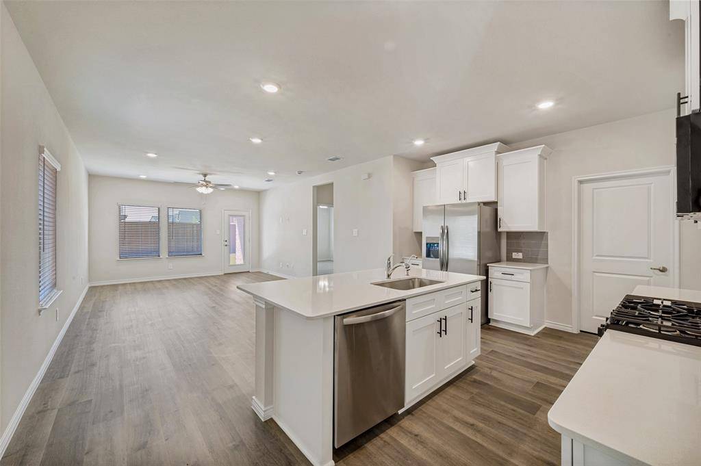 821 Apeldoorn Trail, Little Elm, TX 75068