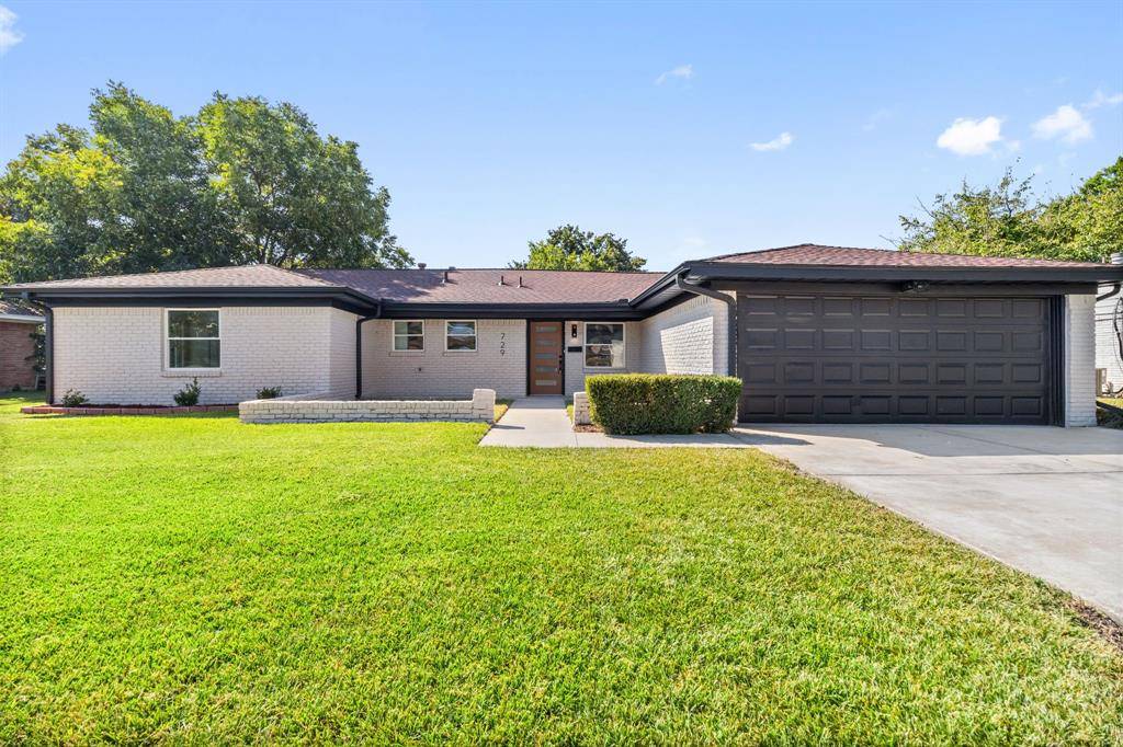 729 Finland Street, Grand Prairie, TX 75050