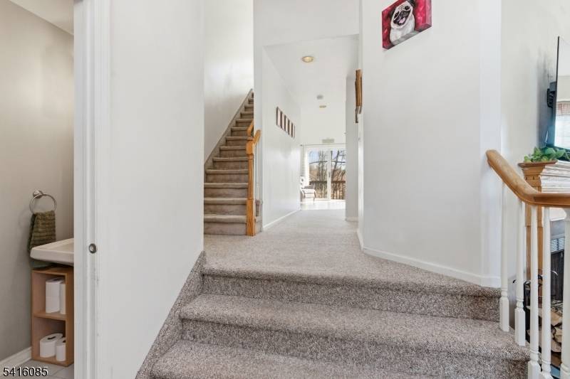 335 Carnegie Ct, Independence Twp., NJ 07840