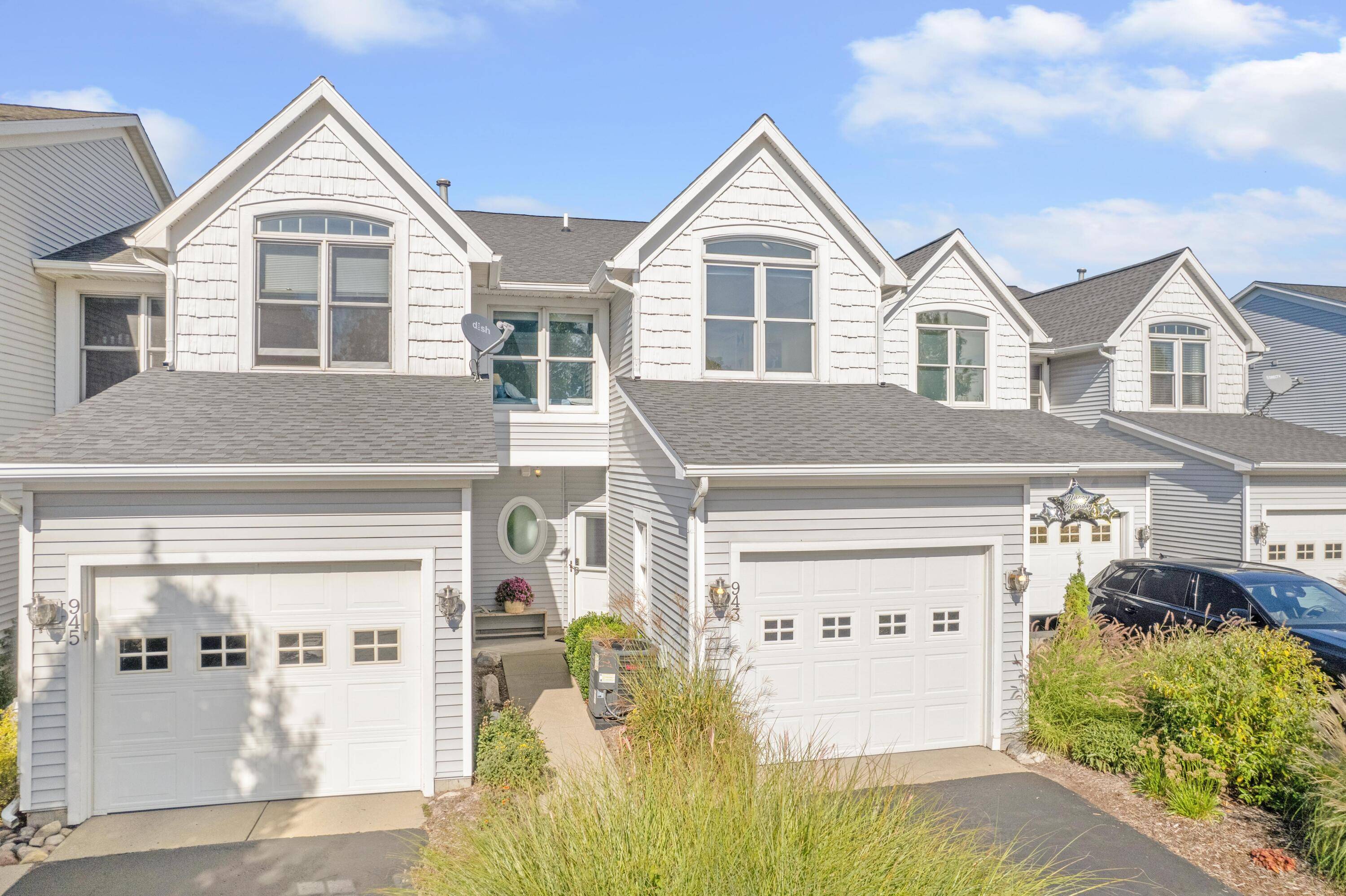 943 W Savidge ST, Spring Lake Twp, MI 49456