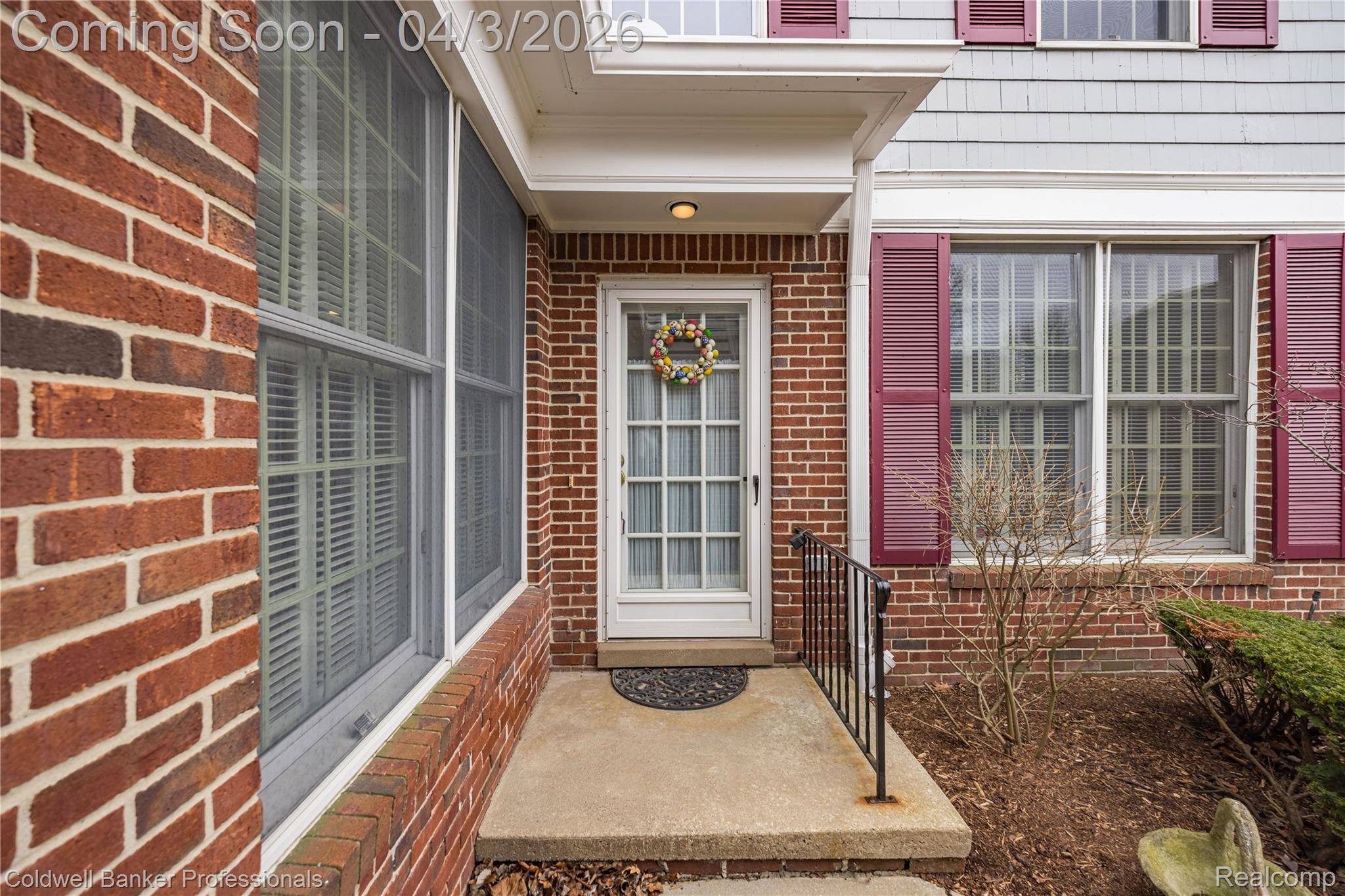 10002 Harbor Place DR, St. Clair Shores, MI 48080