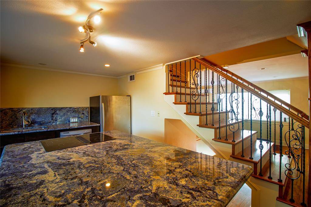 4021 Cole Avenue #208, Dallas, TX 75204