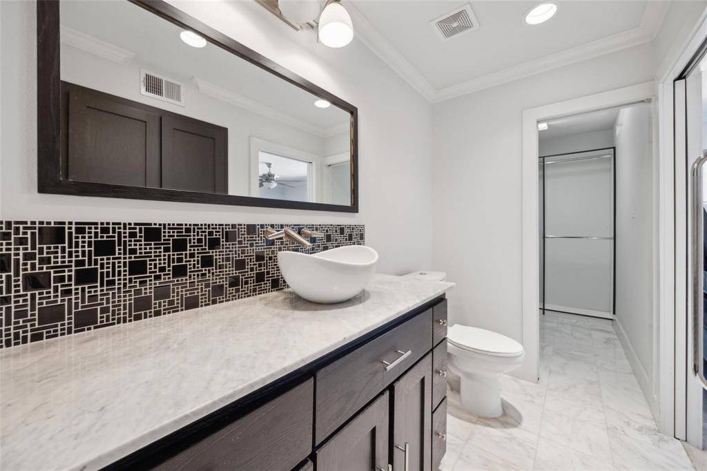 4021 Cole Avenue #208, Dallas, TX 75204