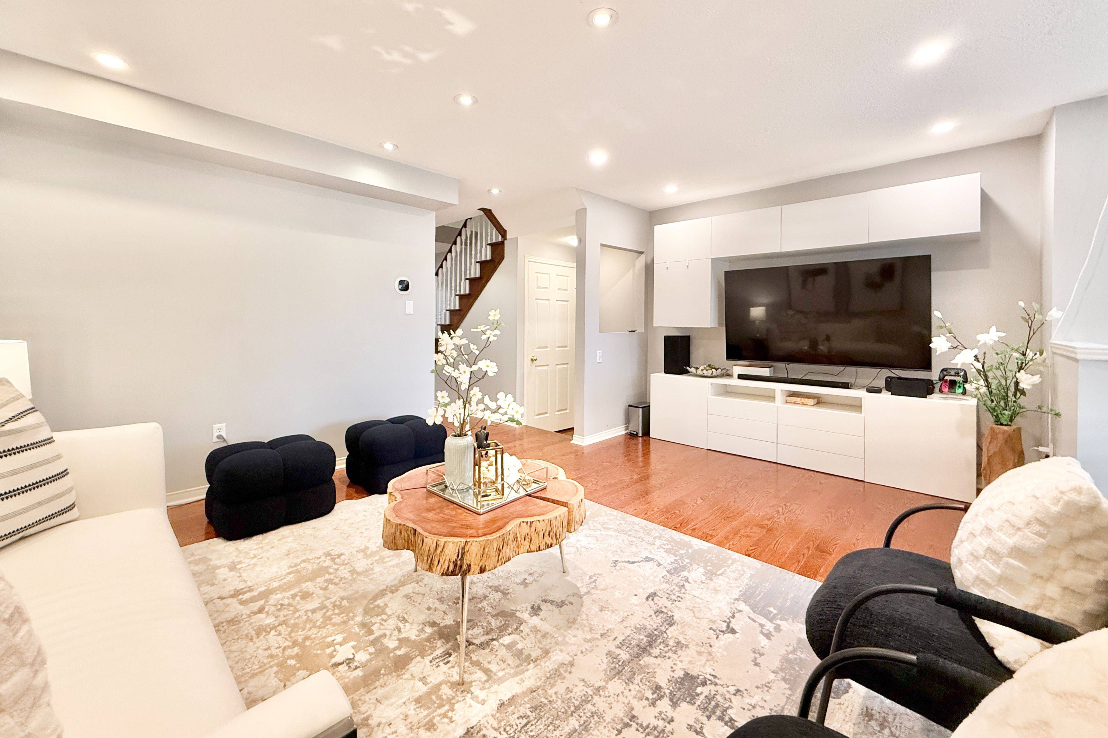 46 Revelstoke CRES, Richmond Hill, ON L4B 4T2