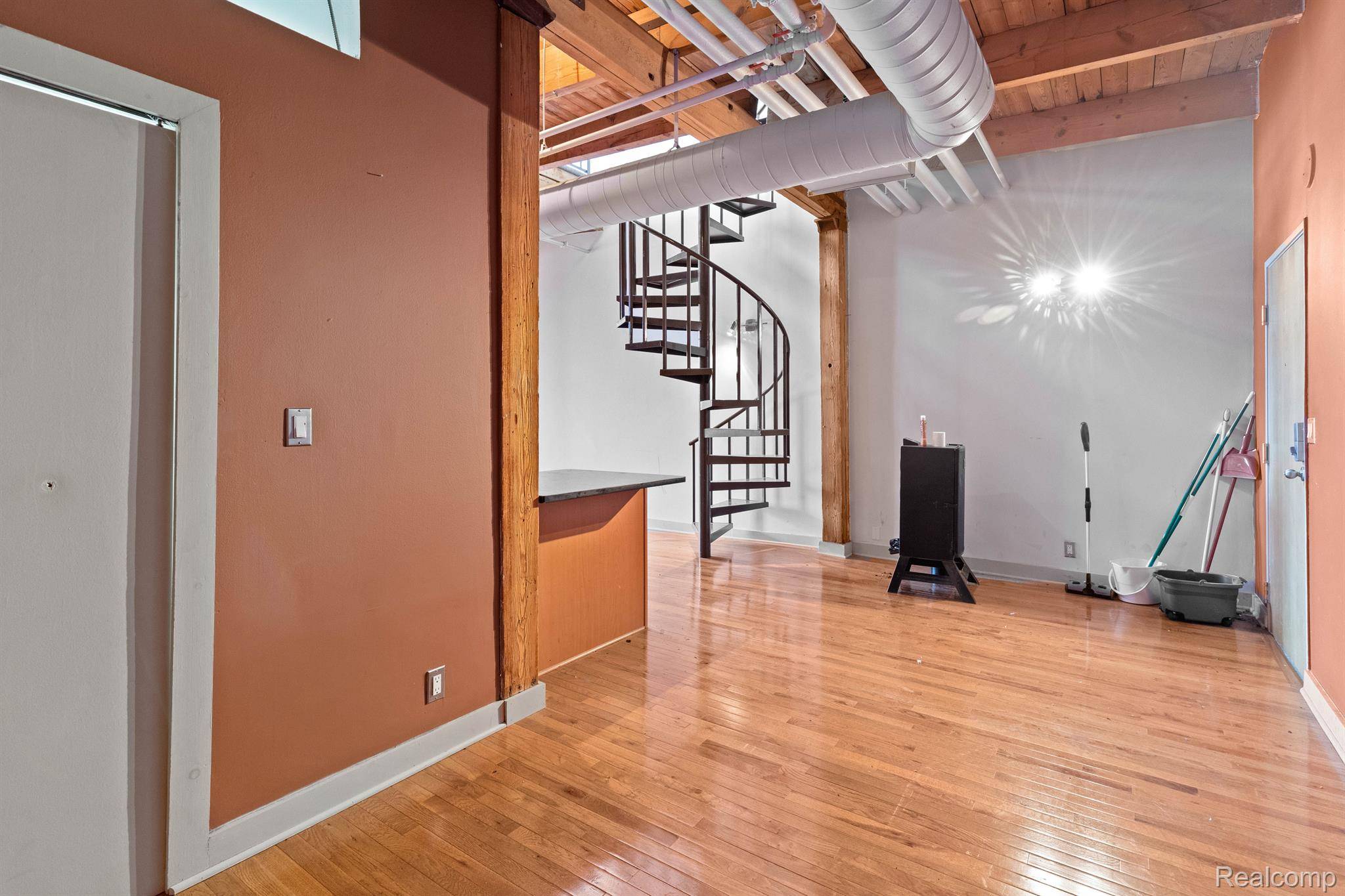 6533 E Jefferson AVE #431, Detroit, MI 48207