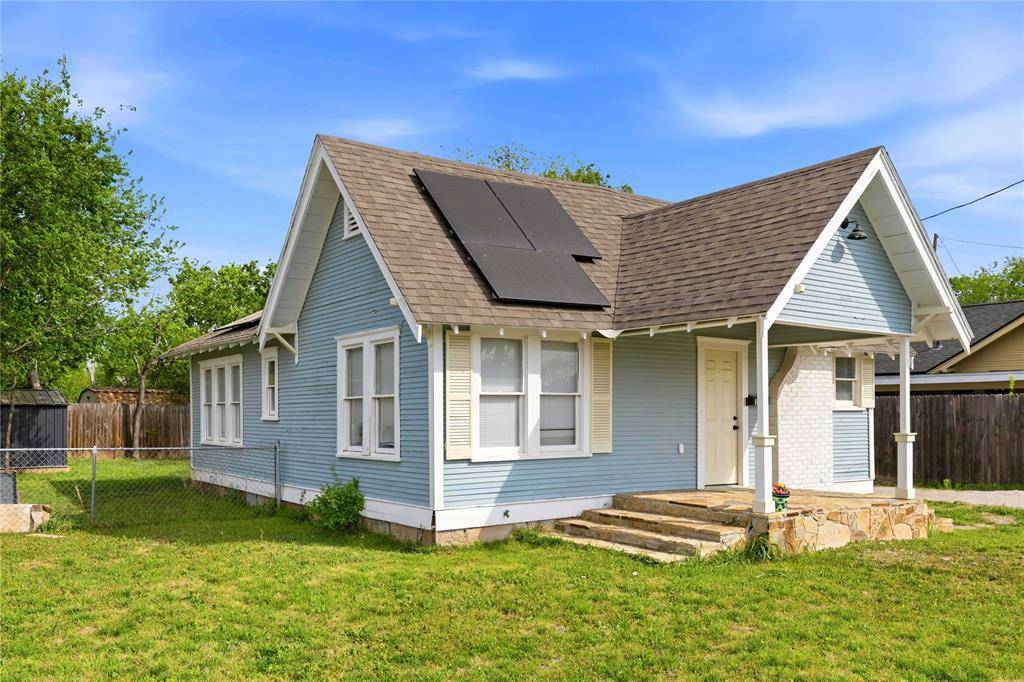 1611 Avenue K, Brownwood, TX 76801