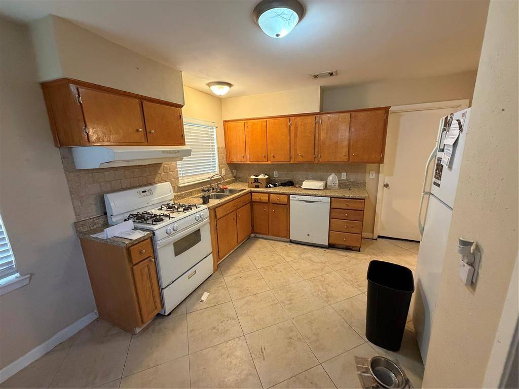 13436 Emeline Street, Farmers Branch, TX 75234