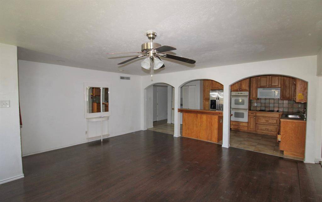 3102 Abbey Road, Carrollton, TX 75007