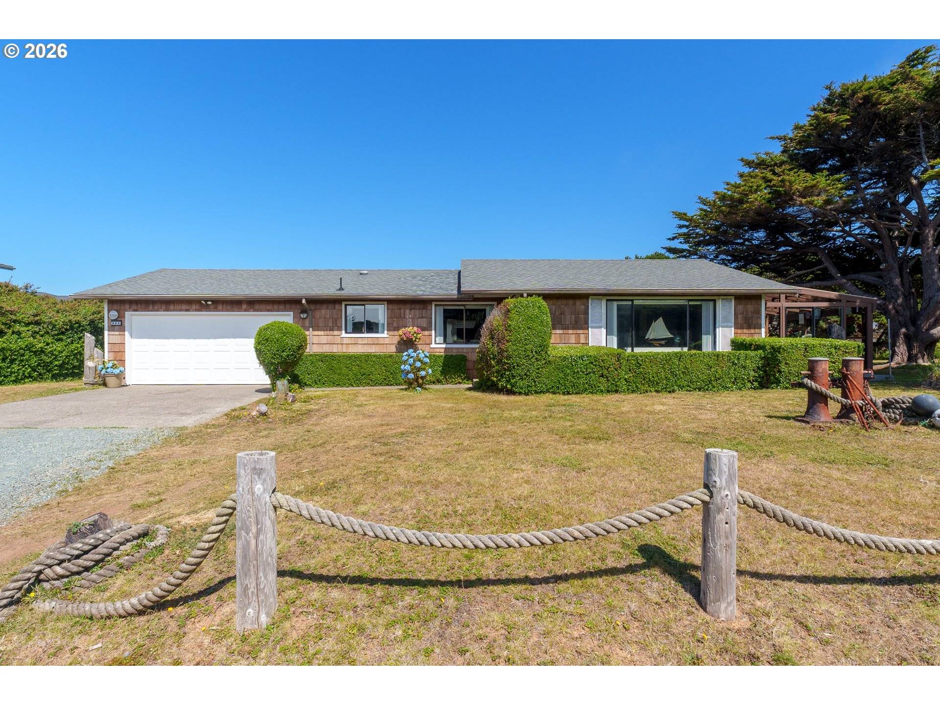 865 SW NEWPORT AVE, Bandon, OR 97411