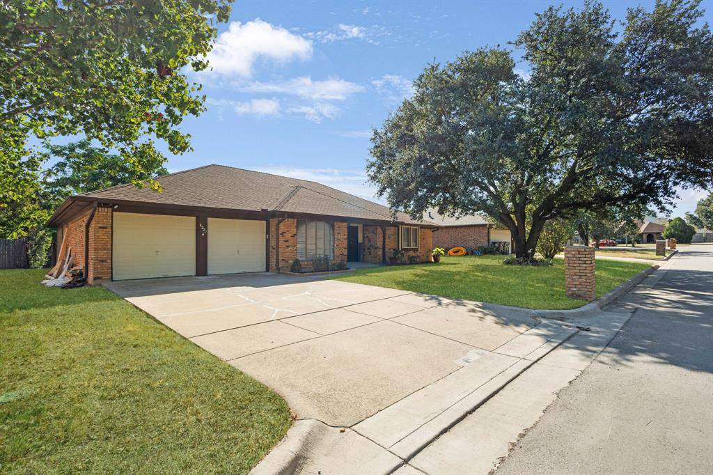 4227 High Mesa Drive, Arlington, TX 76016
