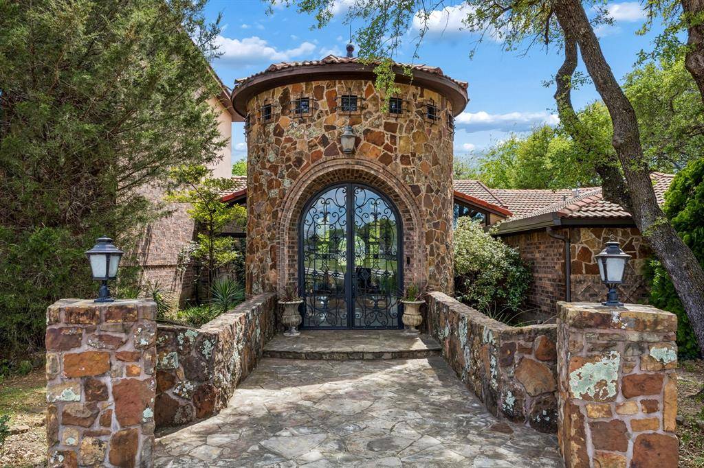 3800 Ranch Estates Drive, Plano, TX 75074