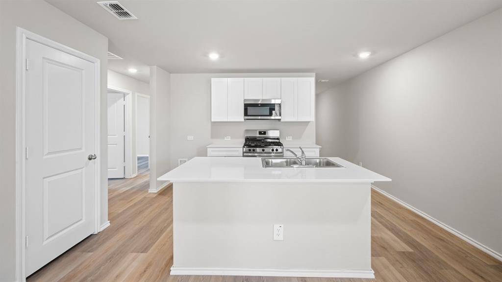 5512 FLANNEL Lane, Denton, TX 76249