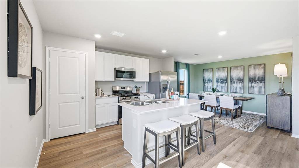 5517 ROLLINS Drive, Denton, TX 76249