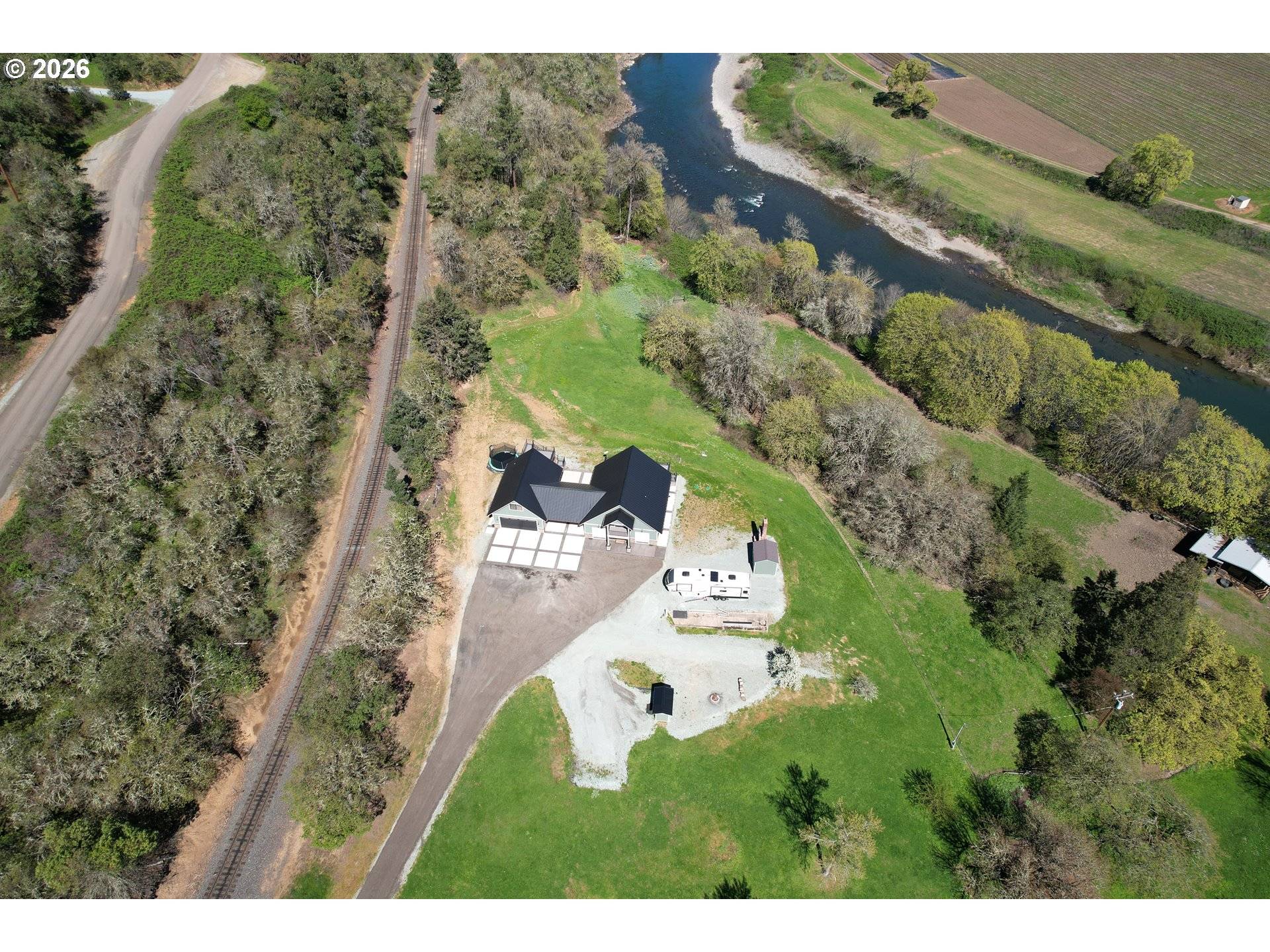 3716 WEAVER RD, Riddle, OR 97469