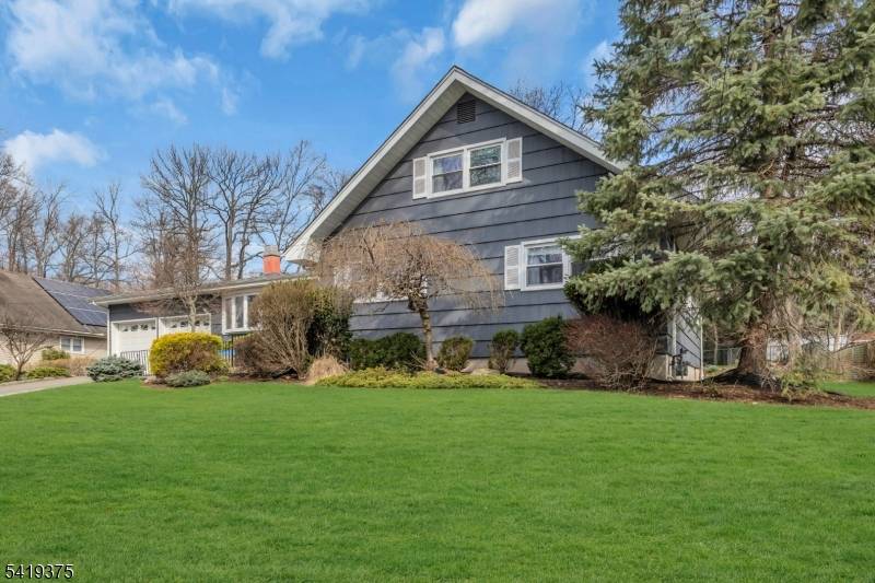 25 Greenwich Rd, Edison Twp., NJ 08820