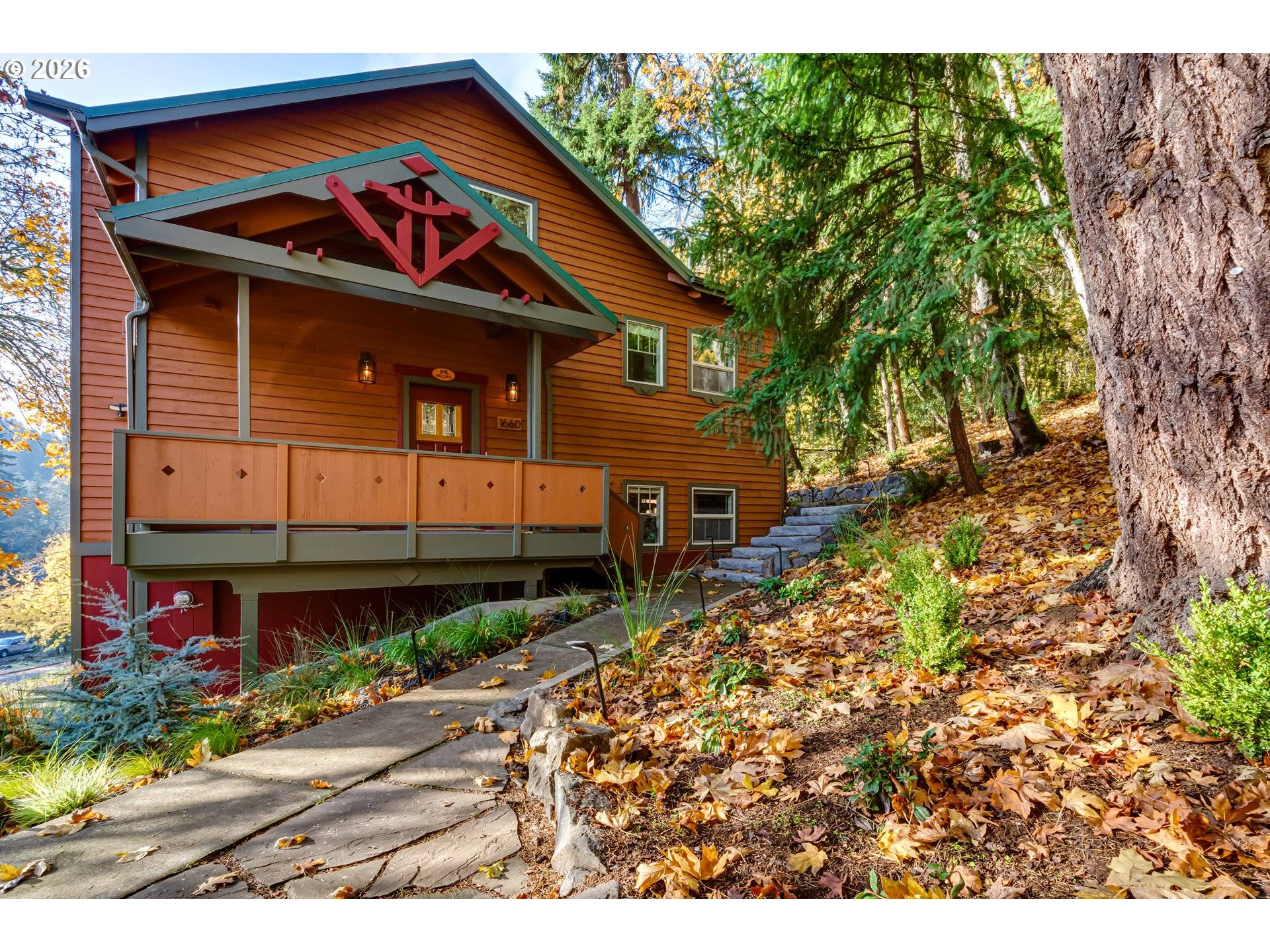 1660 LEATHERWOOD DR, Eugene, OR 97405