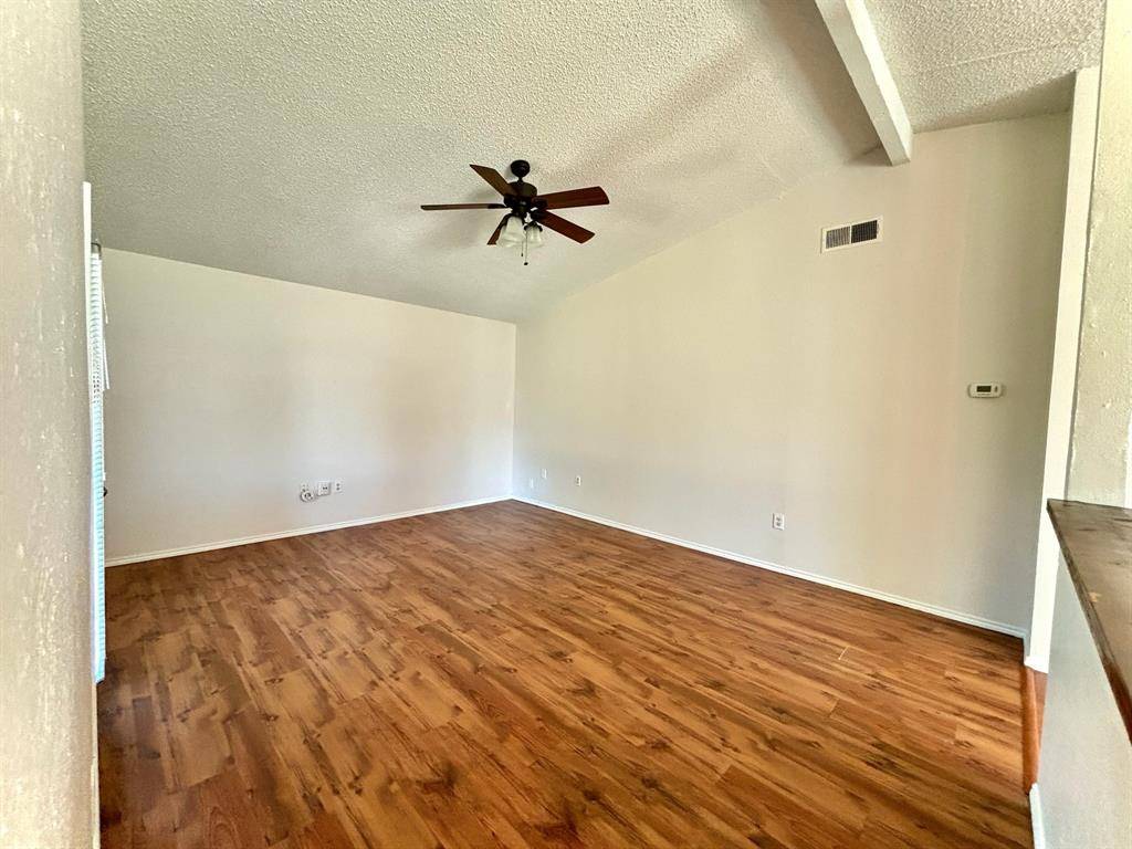 1501 Gentle Wind Drive, Arlington, TX 76018