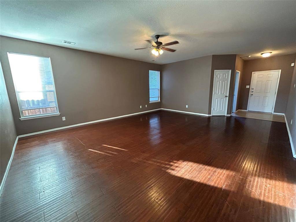 5837 Fantail Drive, Fort Worth, TX 76179